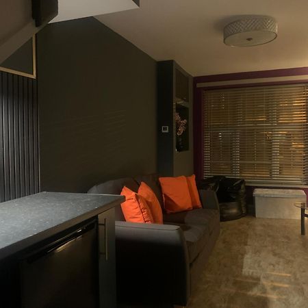 Liverpool City Centre Apartment Sleeps 4, Free Parking ภายนอก รูปภาพ