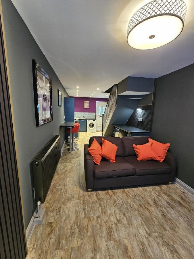 Liverpool City Centre Apartment Sleeps 4, Free Parking ภายนอก รูปภาพ