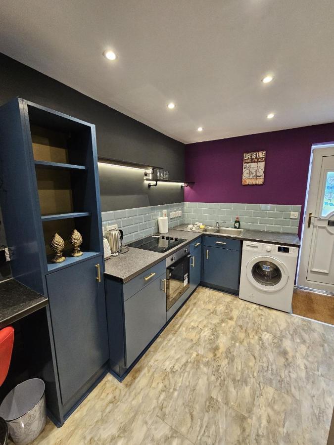 Liverpool City Centre Apartment Sleeps 4, Free Parking ภายนอก รูปภาพ